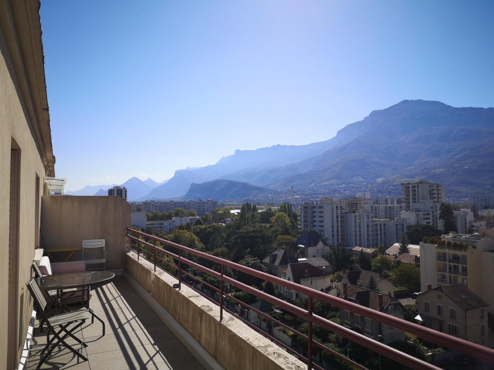 Ferienwohnung Les Terrasses De Liberation Grenoble Exterior foto