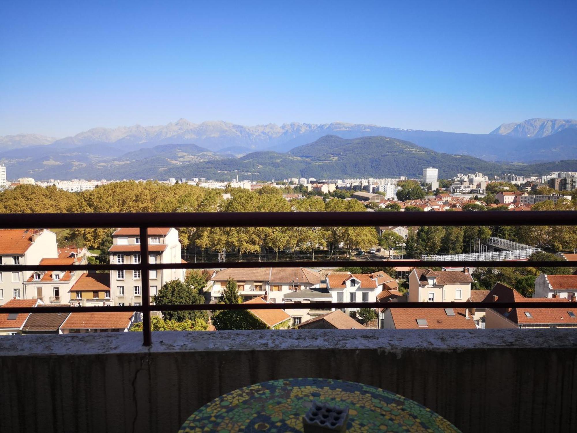 Ferienwohnung Les Terrasses De Liberation Grenoble Exterior foto